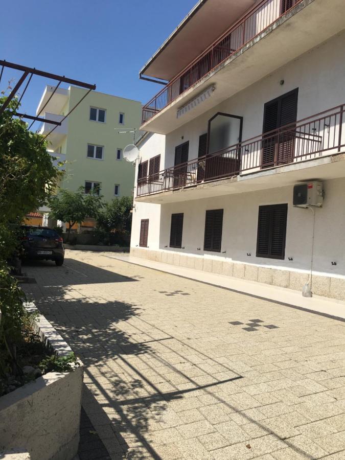 Apartmani Pjera Promajna Exterior foto