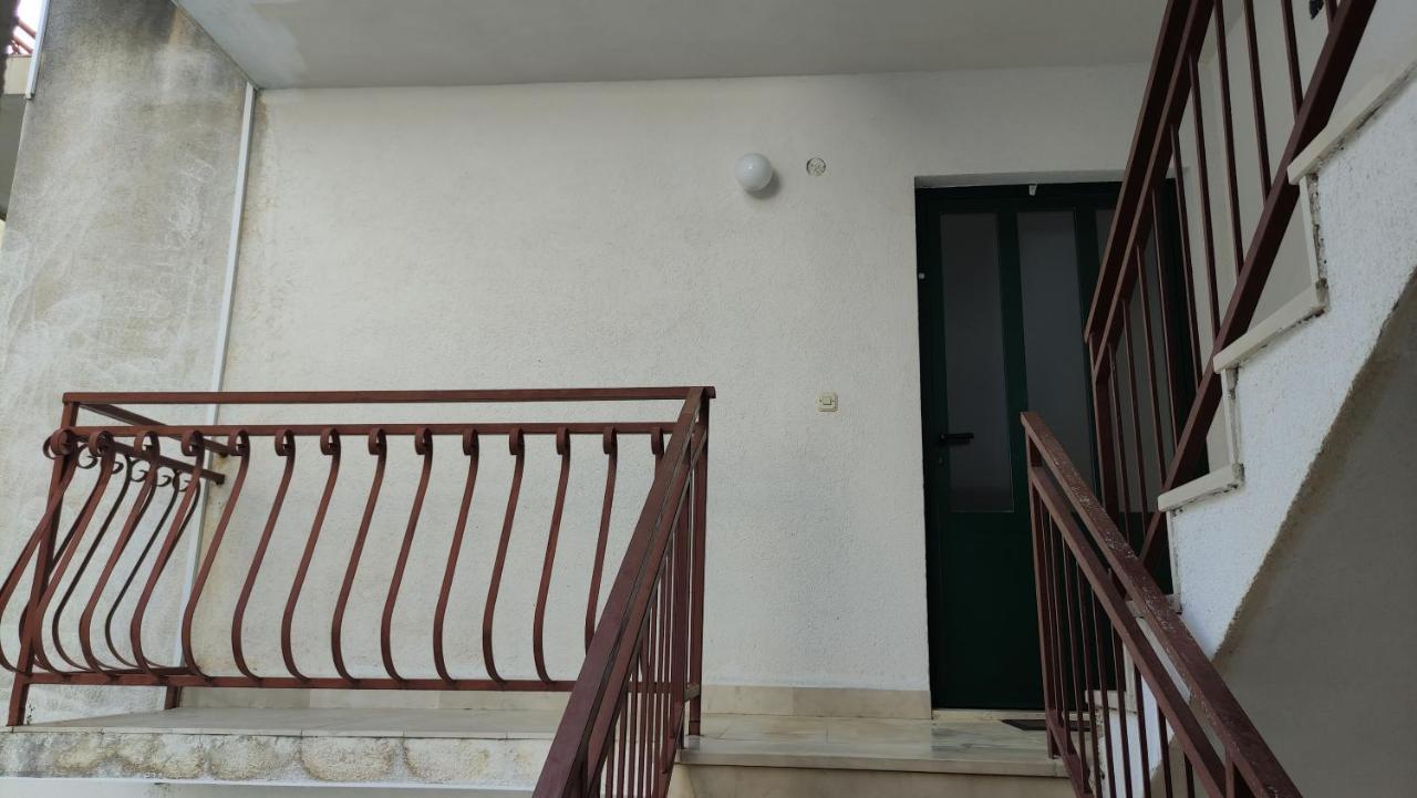 Apartmani Pjera Promajna Exterior foto