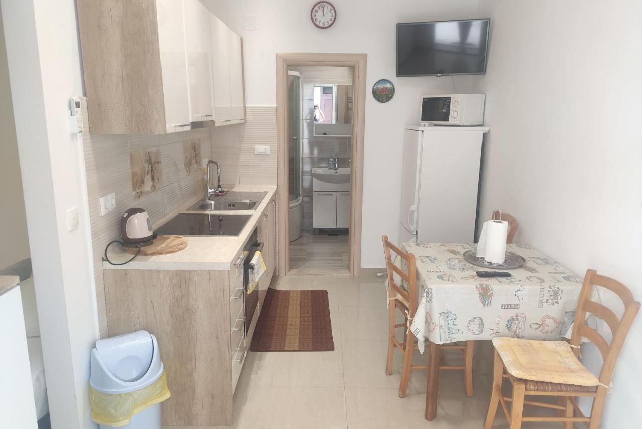 Apartmani Pjera Promajna Exterior foto